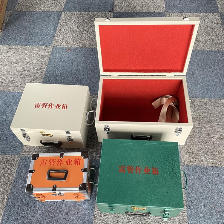 合江爆破工程作业箱如何选择？玻璃钢与传统材质的全面对比